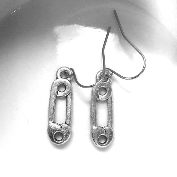 Miniature Safety Pin Fashion Designer Seamstress Charm Earrings - Picture 1 of 2